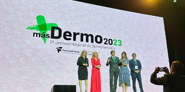 <div class='NoticiasTitulo hidden-xs'>EN PORTADA</div><a href='Noticia.asp?idNoticia=2464' class='CBPorcentaje'><div class='NoticiasTitular'>ASAMBLEA DE VOCALES DE DERMOFARMACIA Y JORNADA MSDERMO 2023</div><div class='NoticiasTexto hidden-xs'>El día 7 de junio tuvo lugar la Asamblea de Vocales Provinciales de Dermofarmacia, este encuentro se realizó en en la sede del Consejo General. Al día siguiente, 8 de junio, se celebró másDERMO 2023, 6ª Jornada Nacional de Dermofarmacia, en el Centro de Convenciones Norte IFEMA - MADRID. Un evento con más de 1200 profesionales y el futuro centrado en el paciente. Así, a lo largo del encuentro se han repasado los grandes avances en ámbitos como el acné y la rosácea, la atención bucodental desde la farmacia o la dermocosmética para hombres y mujeres.
De esta forma, el papel de los farmacéuticos...</div></span></a>
